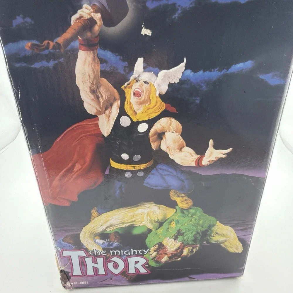 1998 Toy Biz Marvel Comics The Mighty Thor Model Kit